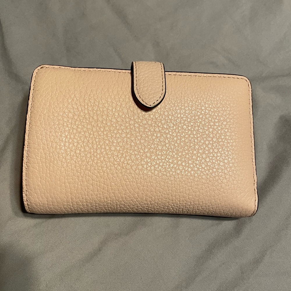 Kate Spade Cream Wallet - Picture 6 of 8